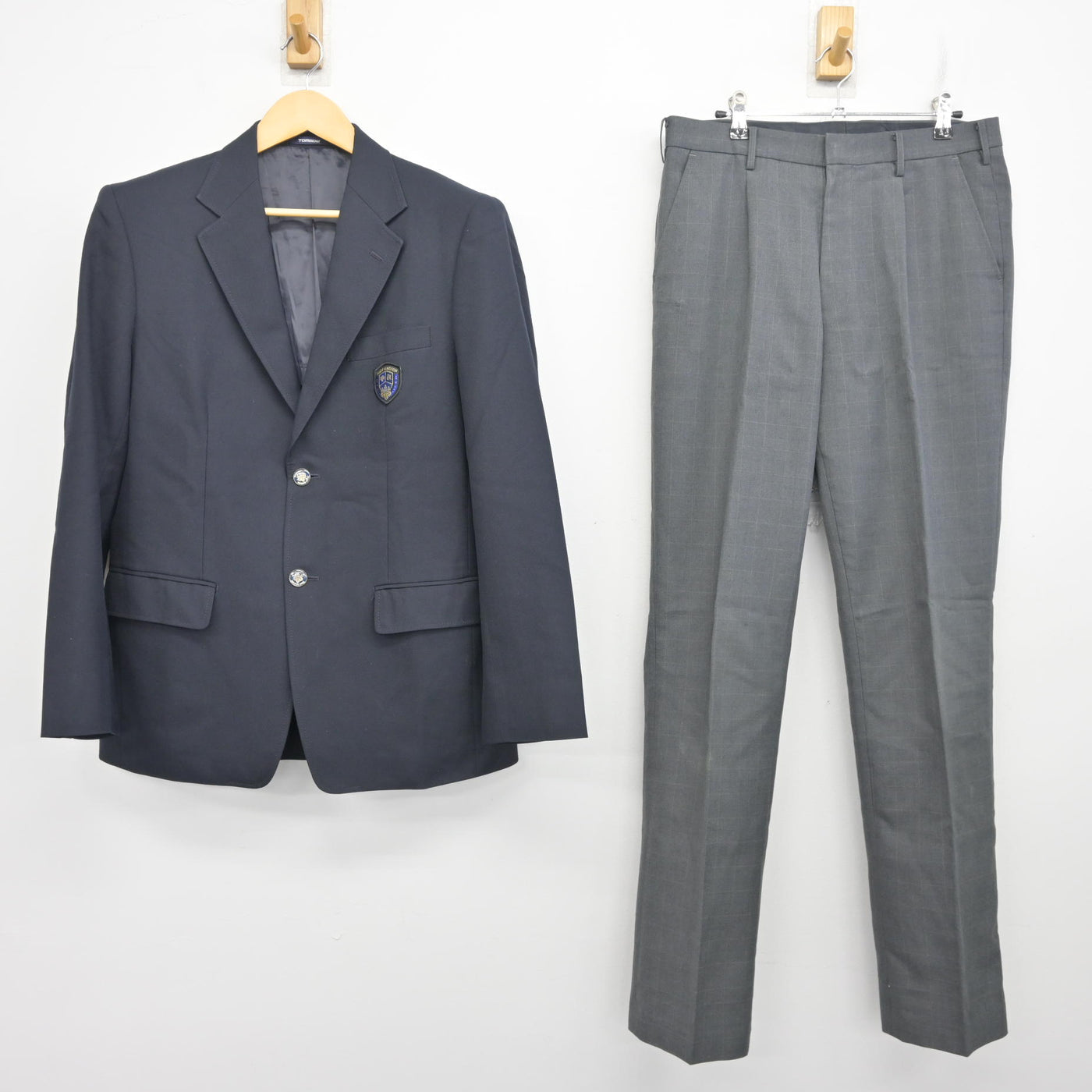 【中古】神奈川県 桐蔭学園高等学校 男子制服 2点 (ブレザー・ズボン) sf098085