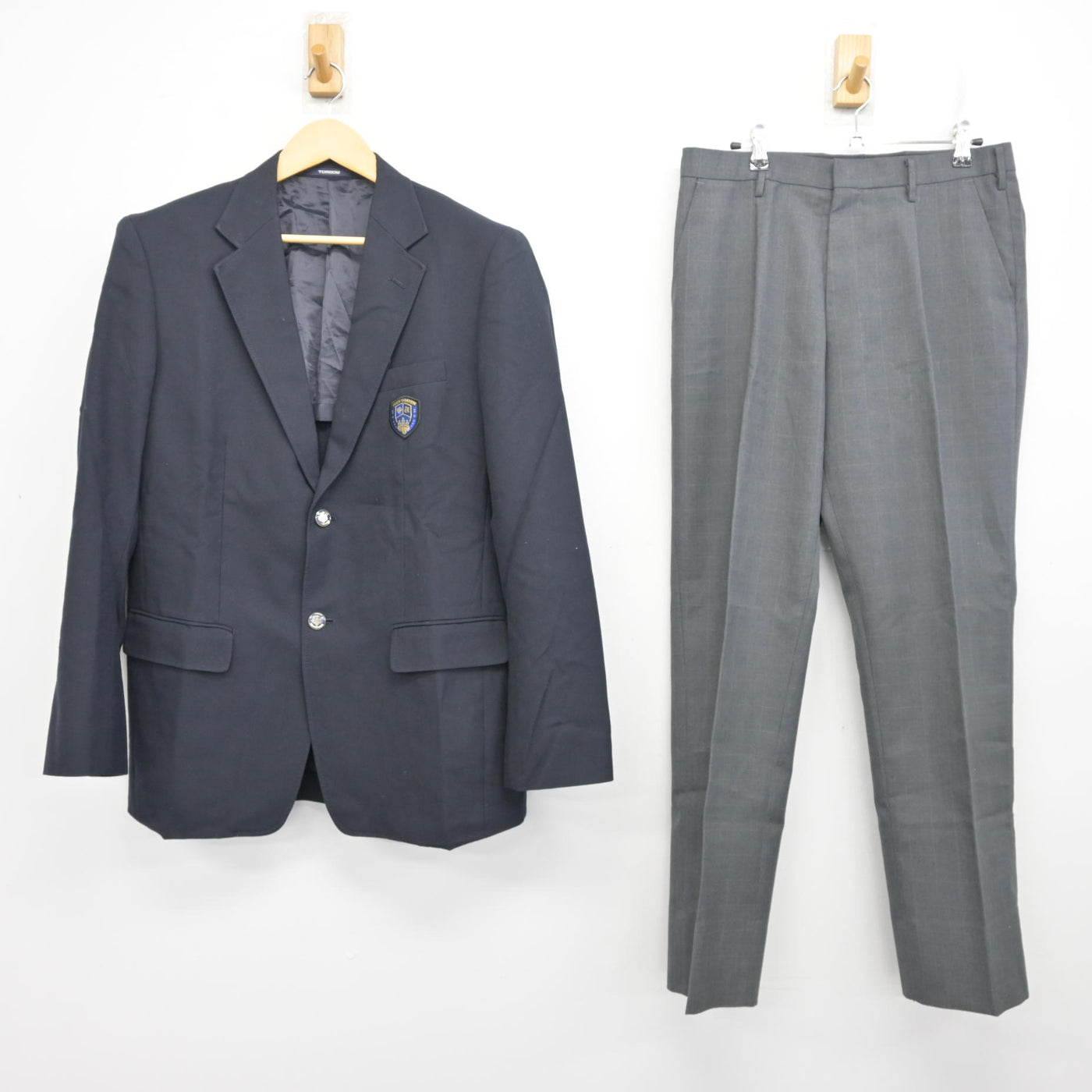 【中古】神奈川県 桐蔭学園高等学校 男子制服 2点 (ブレザー・ズボン) sf098086