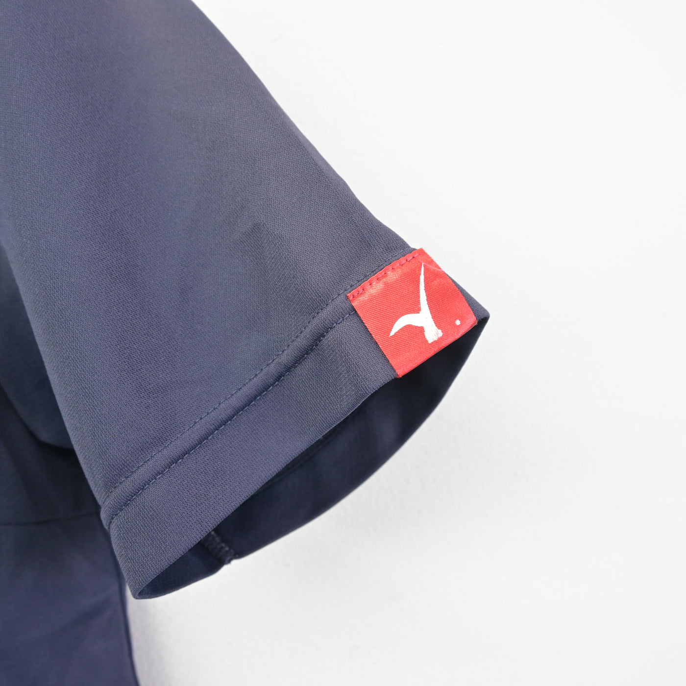 【中古】大阪府 大阪夕陽丘学園高等学校 女子制服 2点 (シャツ・スカート) sf098097