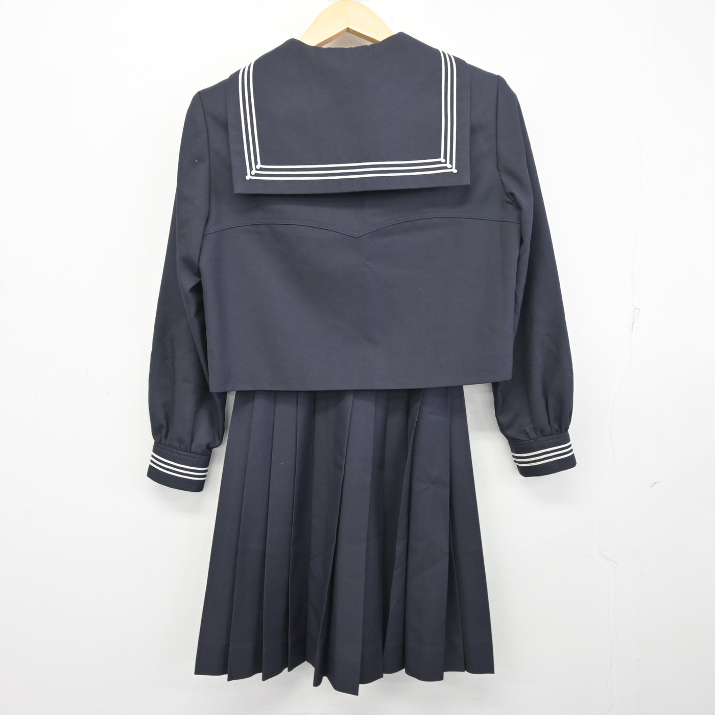 【中古】東京都 豊島岡女子学園高等学校 女子制服 3点 (セーラー服・スカート) sf098106