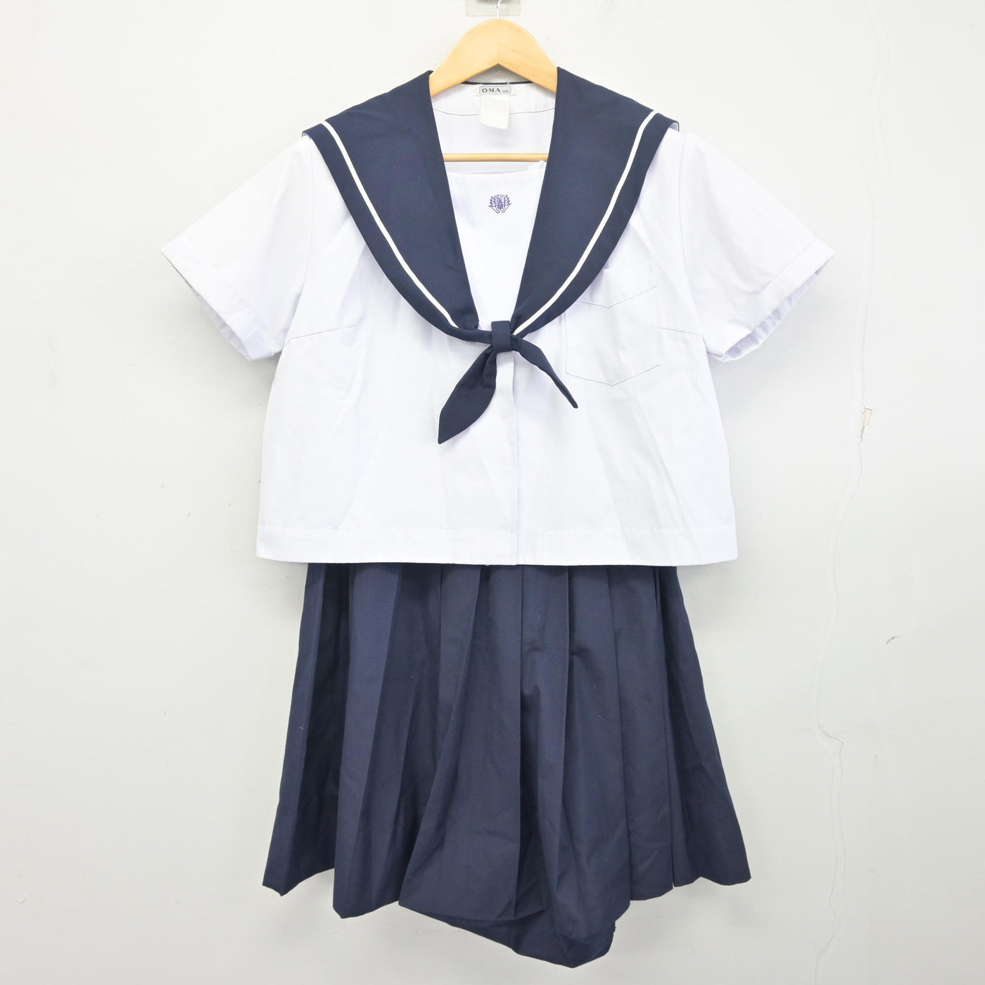 【中古】佐賀県 成章中学校 女子制服 2点 (セーラー服・スカート) sf098116