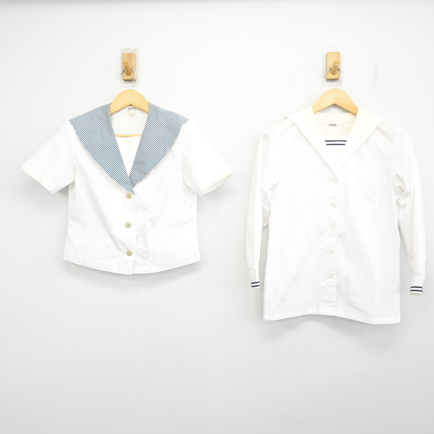 【中古】岡山県 就実高等学校　 女子制服 2点 (ブラウス・セーラー服) sf098123