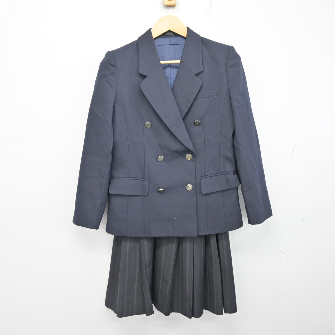 【中古】埼玉県 久喜高等学校 女子制服 2点 (ブレザー・スカート) sf098135