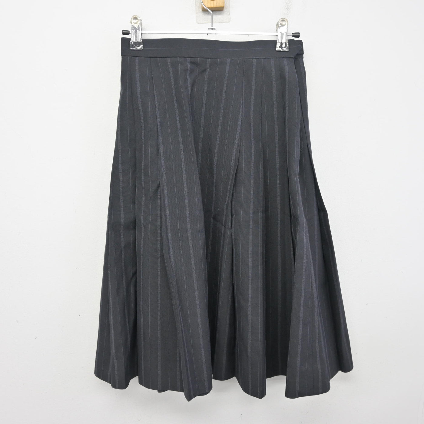 【中古】埼玉県 久喜高等学校 女子制服 2点 (ニットベスト・スカート) sf098136