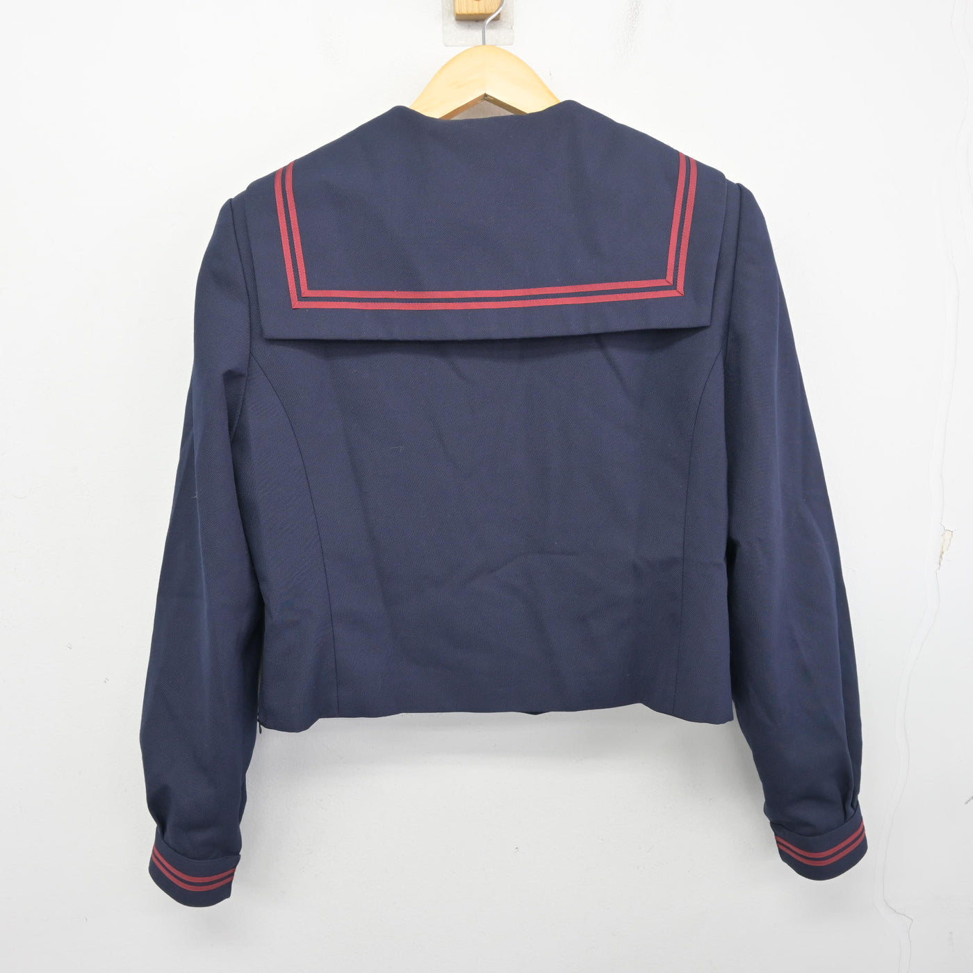 【中古】群馬県 太田市立西中学校 女子制服 3点 (セーラー服・スカート) sf098148