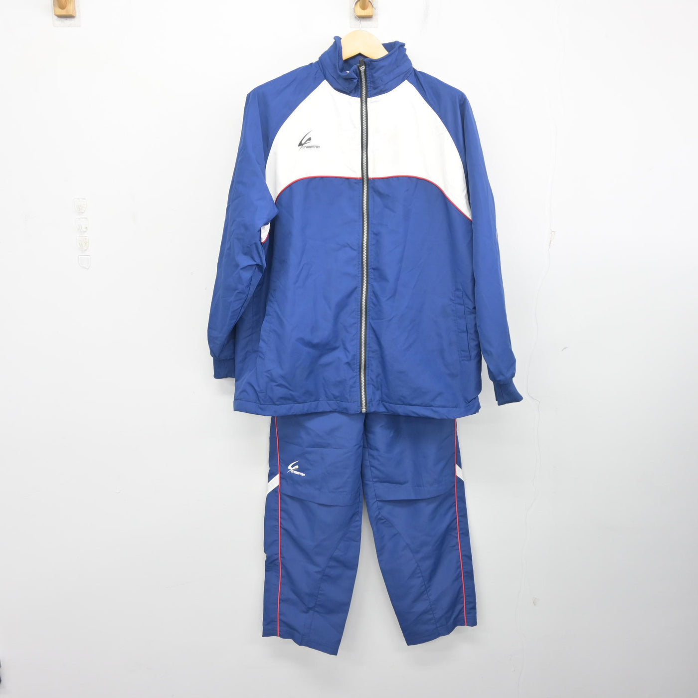 【中古】群馬県 太田市立西中学校 女子制服 2点 (その他アイテム・その他アイテム) sf098157