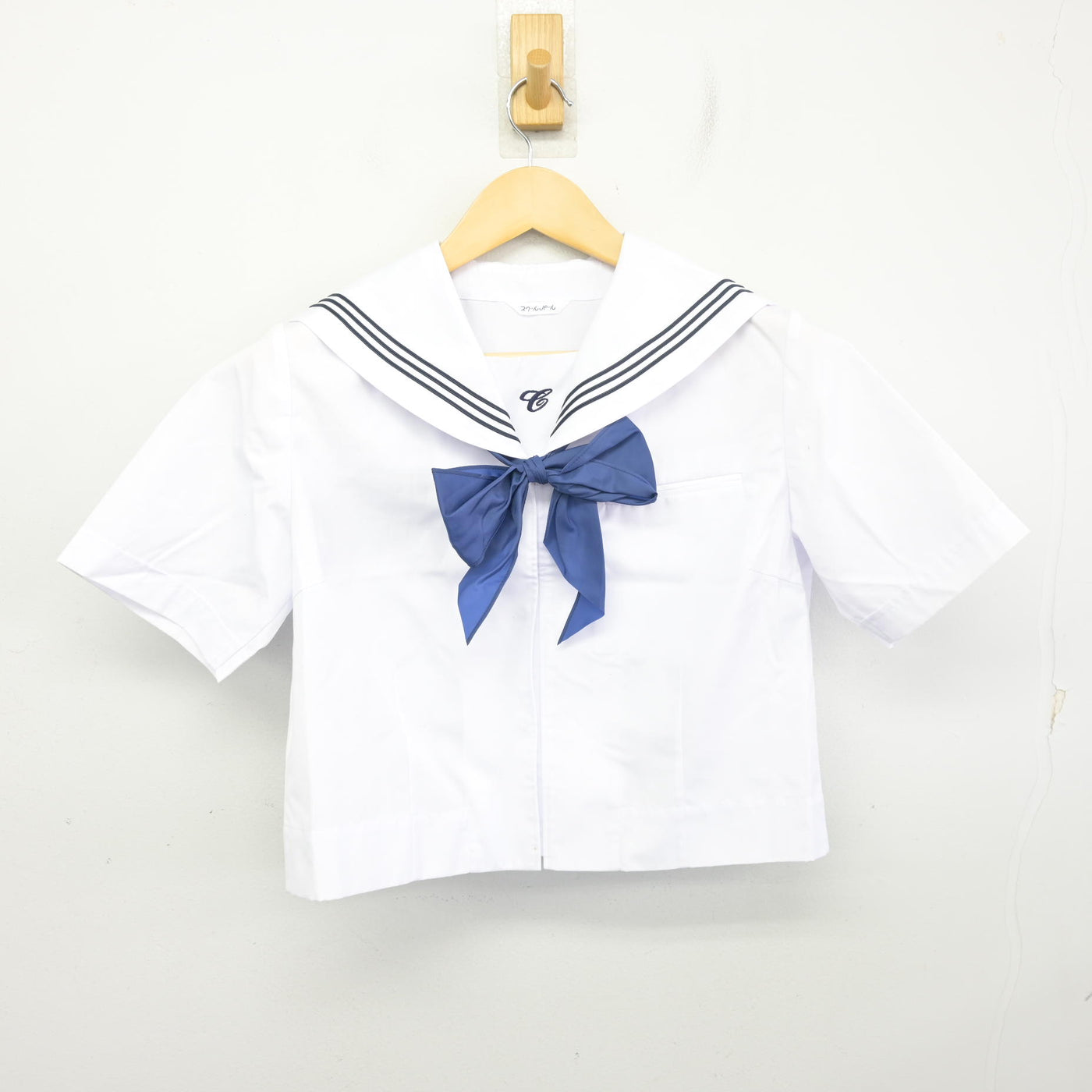 【中古】埼玉県 越谷市立中央中学校 女子制服 3点 (セーラー服・スカート) sf098160