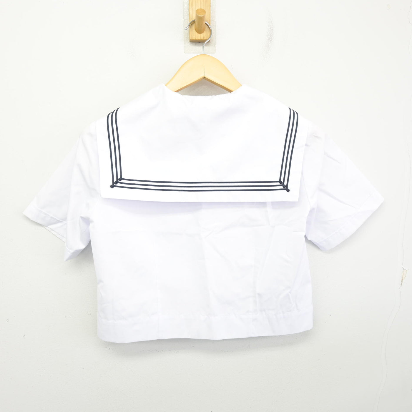 【中古】埼玉県 越谷市立中央中学校 女子制服 3点 (セーラー服・スカート) sf098160