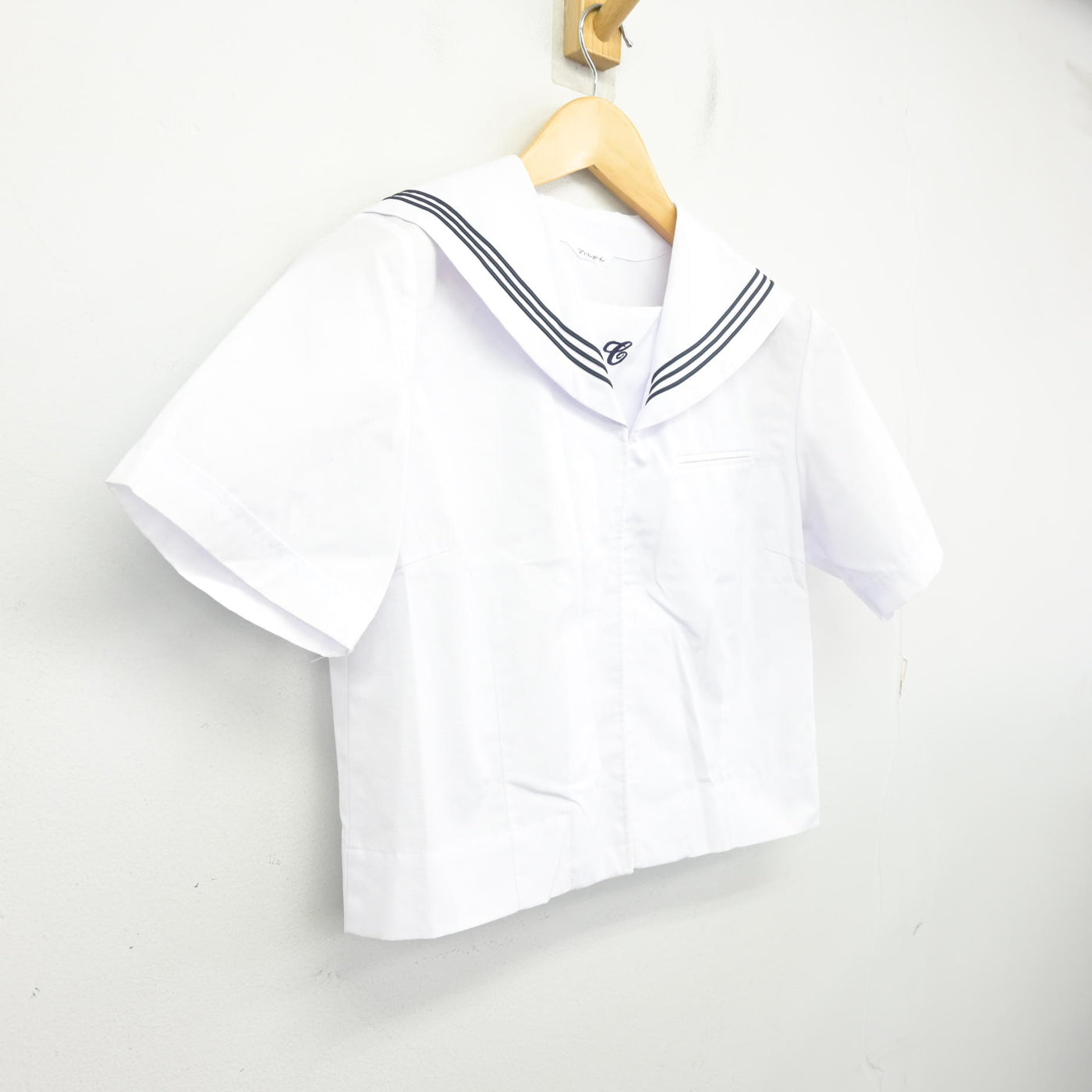 【中古】埼玉県 越谷市立中央中学校 女子制服 1点 (セーラー服) sf098161