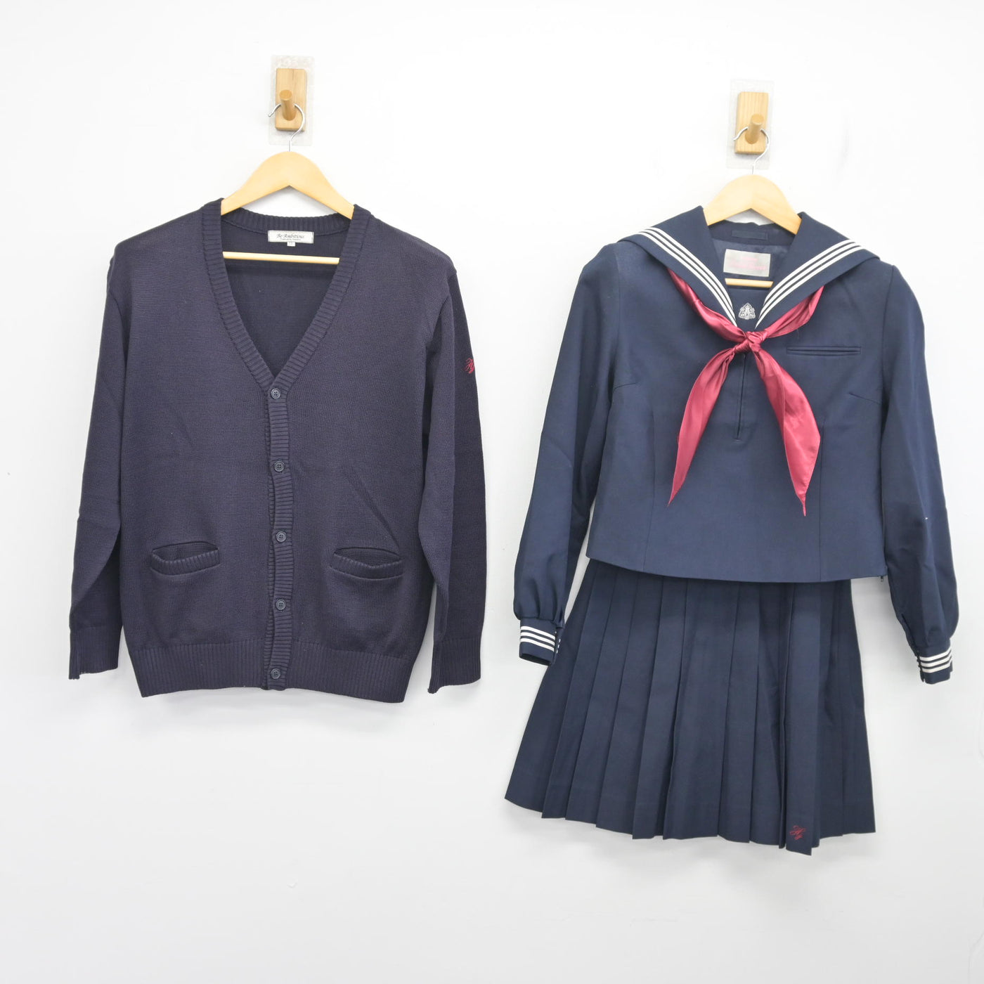 【中古】埼玉県 本庄高等学校 女子制服 4点 (ニット・セーラー服・スカート) sf098175
