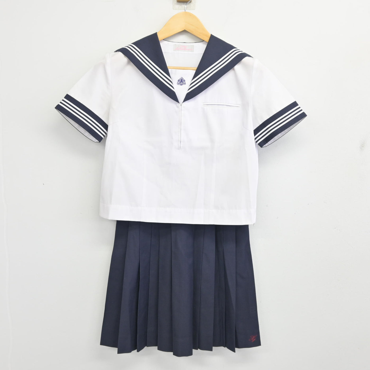 【中古】埼玉県 本庄高等学校 女子制服 2点 (セーラー服・スカート) sf098176