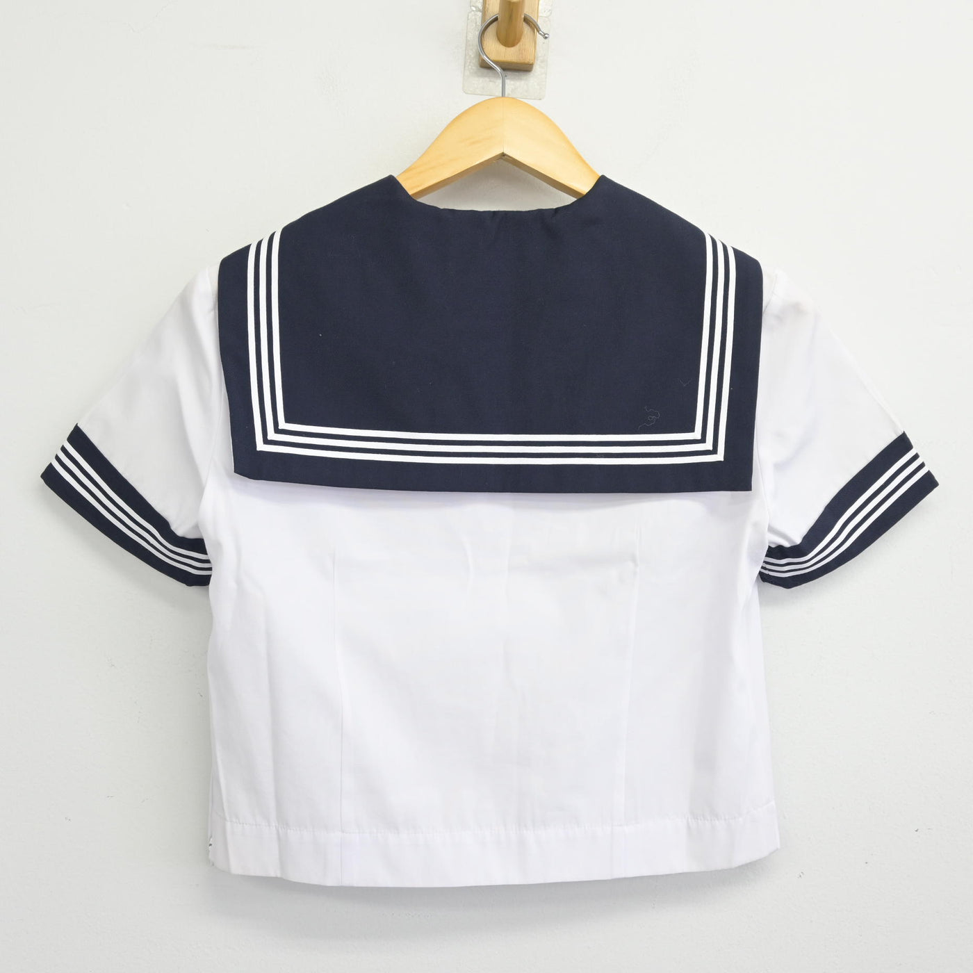 【中古】埼玉県 本庄高等学校 女子制服 2点 (セーラー服・スカート) sf098176