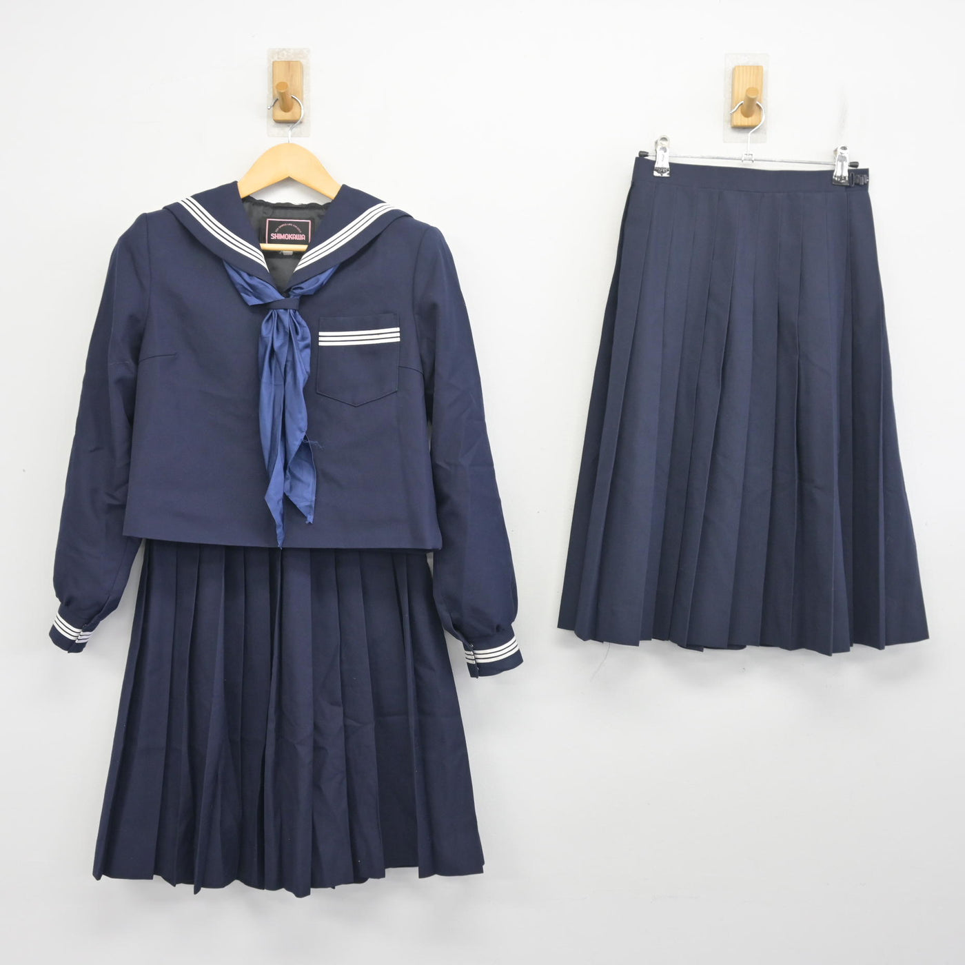 【中古】兵庫県 平岡中学校 女子制服 4点 (セーラー服・スカート) sf098178
