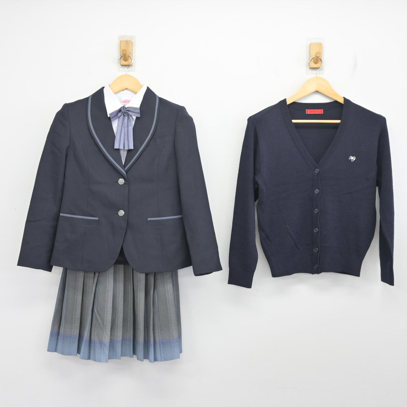 【中古】神奈川県 聖園女学院中学校・高等学校 女子制服 5点 (ブレザー・ニット・シャツ・スカート) sf098200
