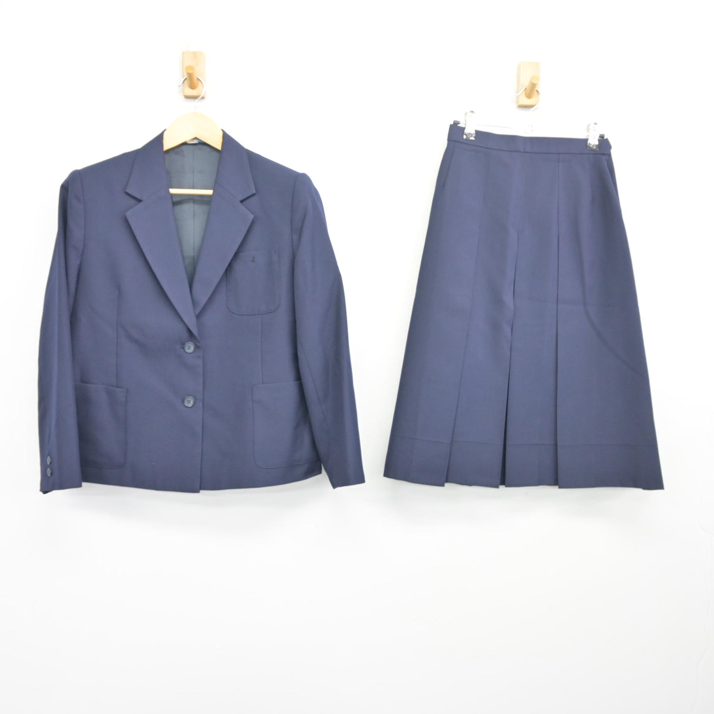 【中古】大阪府 長尾高等学校 女子制服 2点 (ブレザー・スカート) sf098219