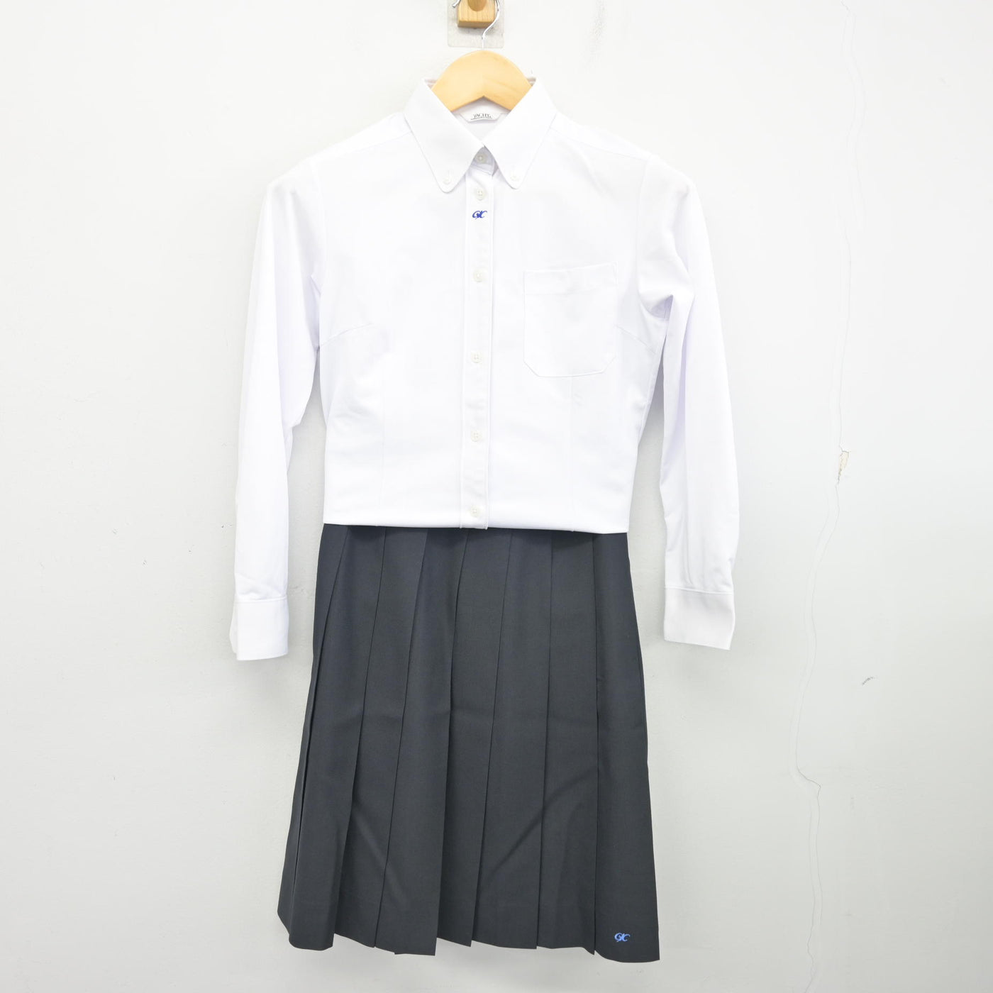 【中古】岐阜県 岐阜各務野高等学校 女子制服 2点 (シャツ・スカート) sf098232