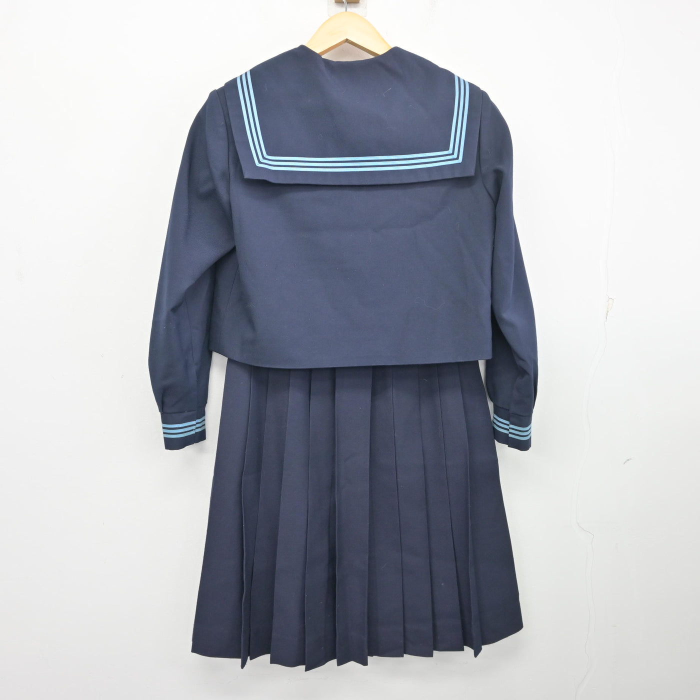 【中古】千葉県 海上中学校 女子制服 3点 (セーラー服・スカート) sf098253