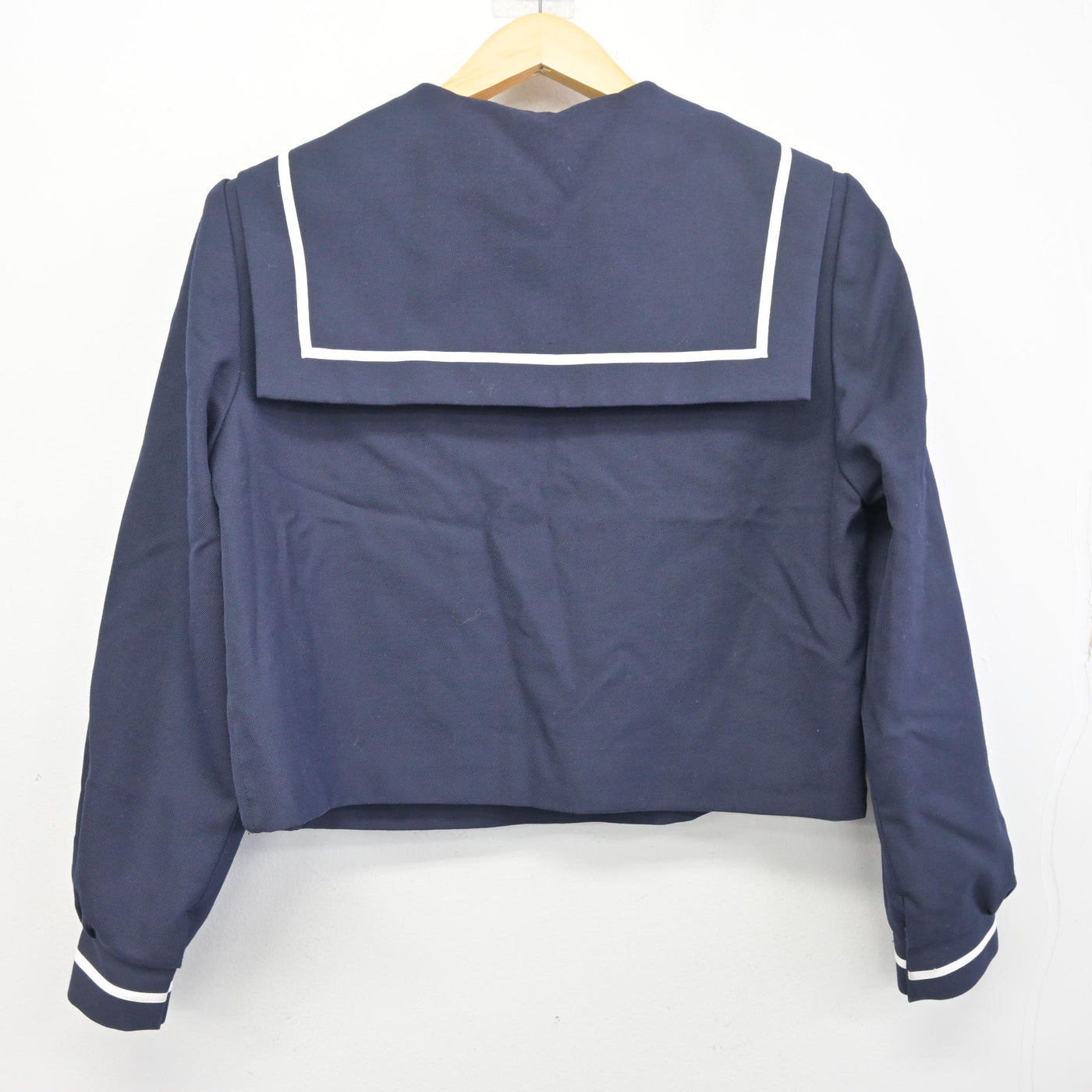 【中古】宮崎県 宮崎西中学校 女子制服 3点 (セーラー服・スカート) sf098283