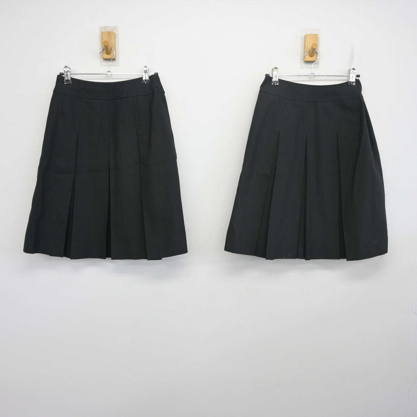 【中古】三重県 桑名北高等学校 女子制服 2点 (スカート・スカート) sf098347