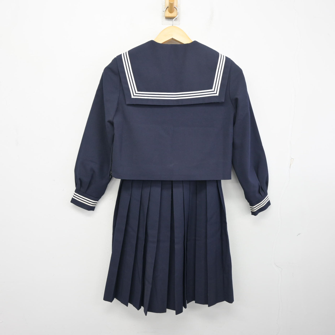 【中古】兵庫県 鳴尾中学校 女子制服 3点 (セーラー服・ジャンパースカート) sf098356
