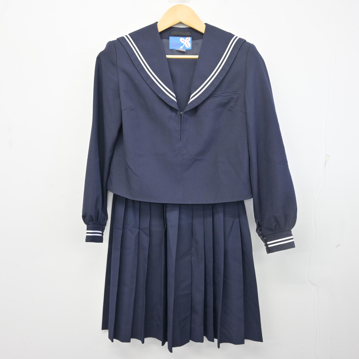 【中古】秋田県 花輪高等学校 女子制服 2点 (セーラー服・スカート) sf098421