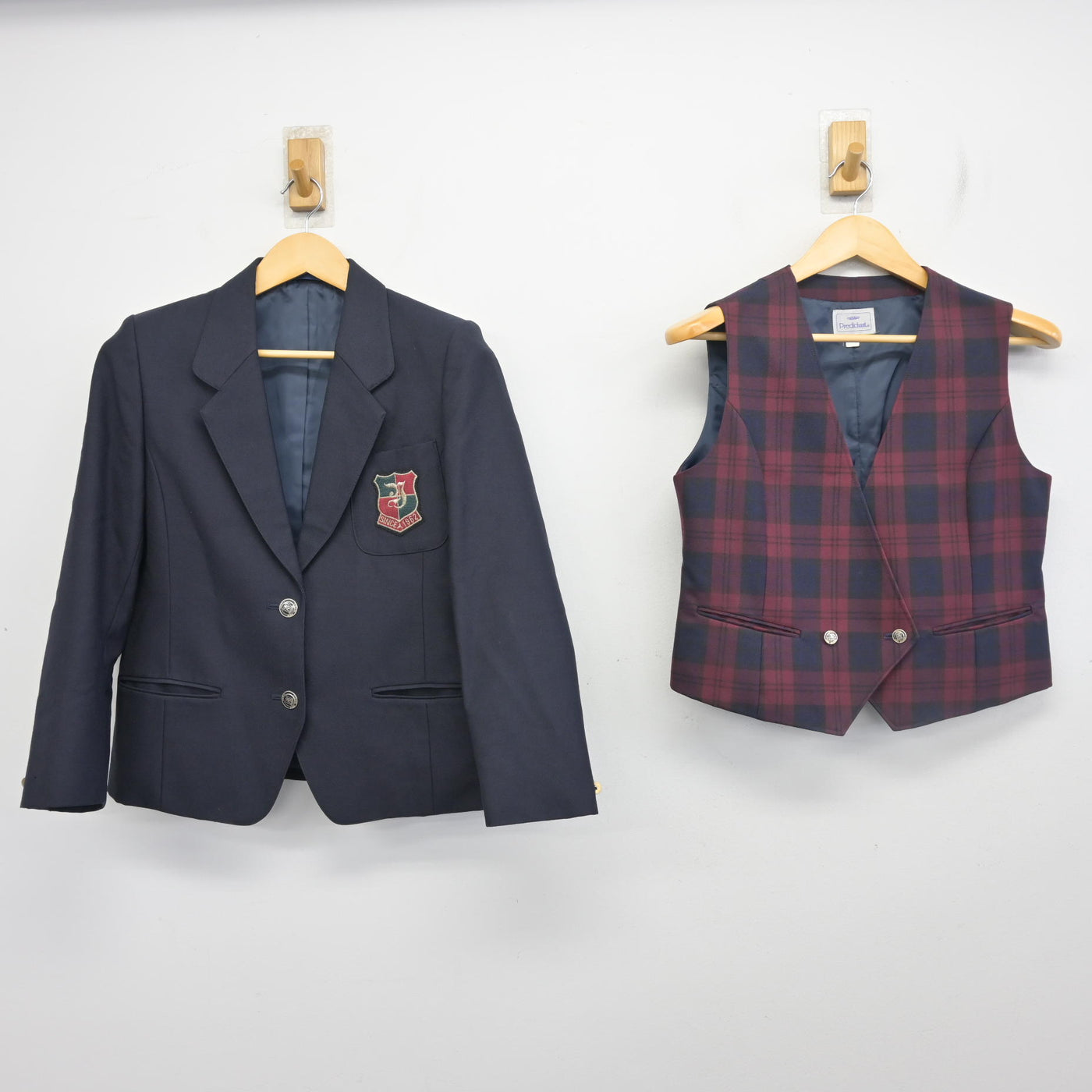 【中古】埼玉県 寄居高等学校 女子制服 3点 (ブレザー・ベスト・スカート) sf098430
