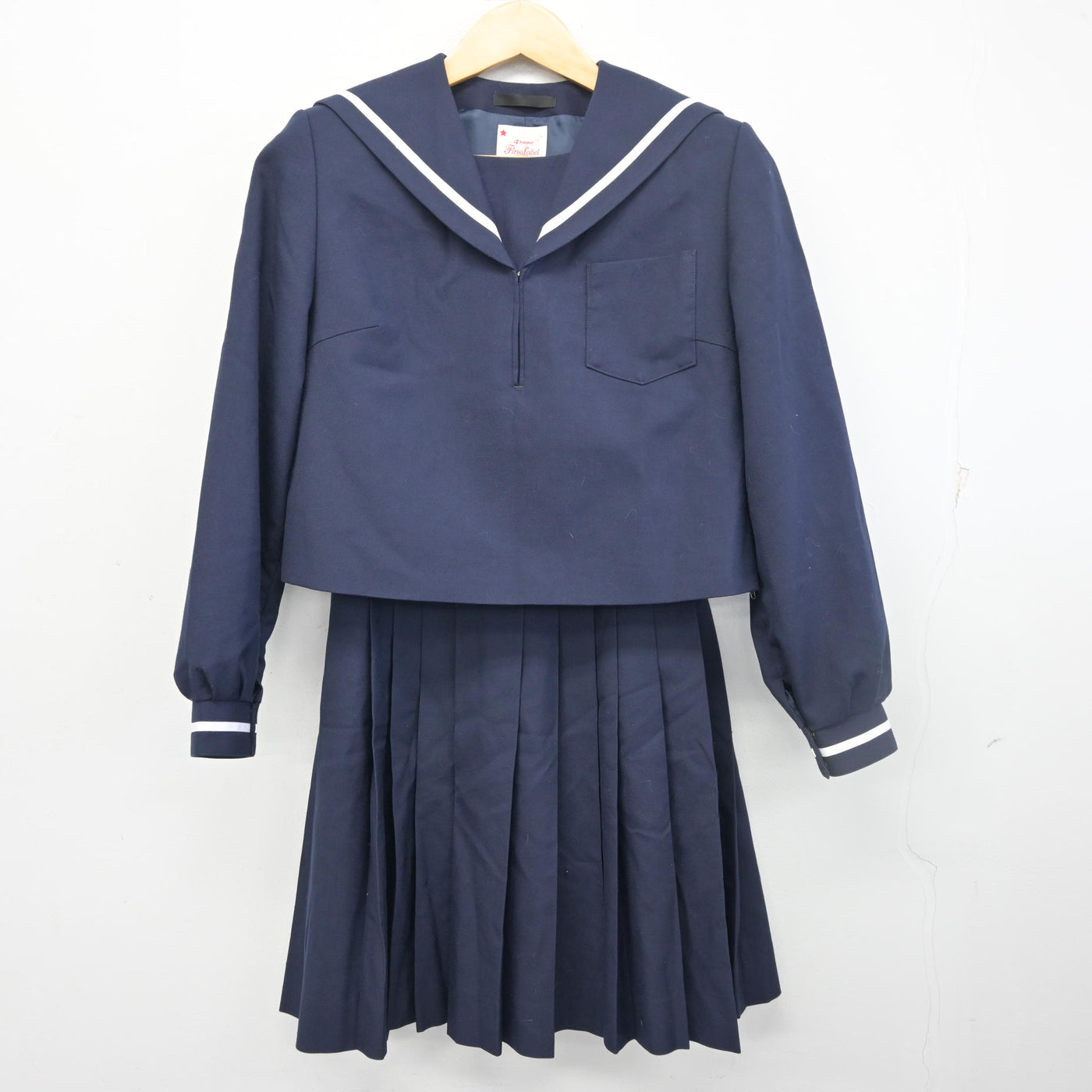 【中古】大分県 佐伯鶴城高等学校 女子制服 2点 (セーラー服・スカート) sf098437