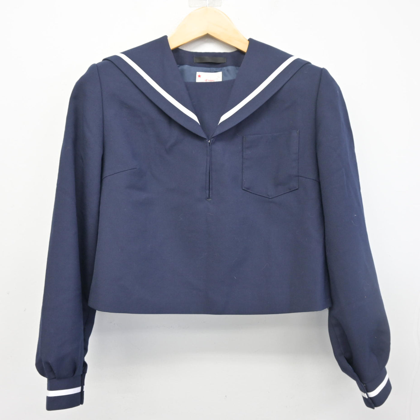 【中古】大分県 佐伯鶴城高等学校 女子制服 2点 (セーラー服・スカート) sf098437