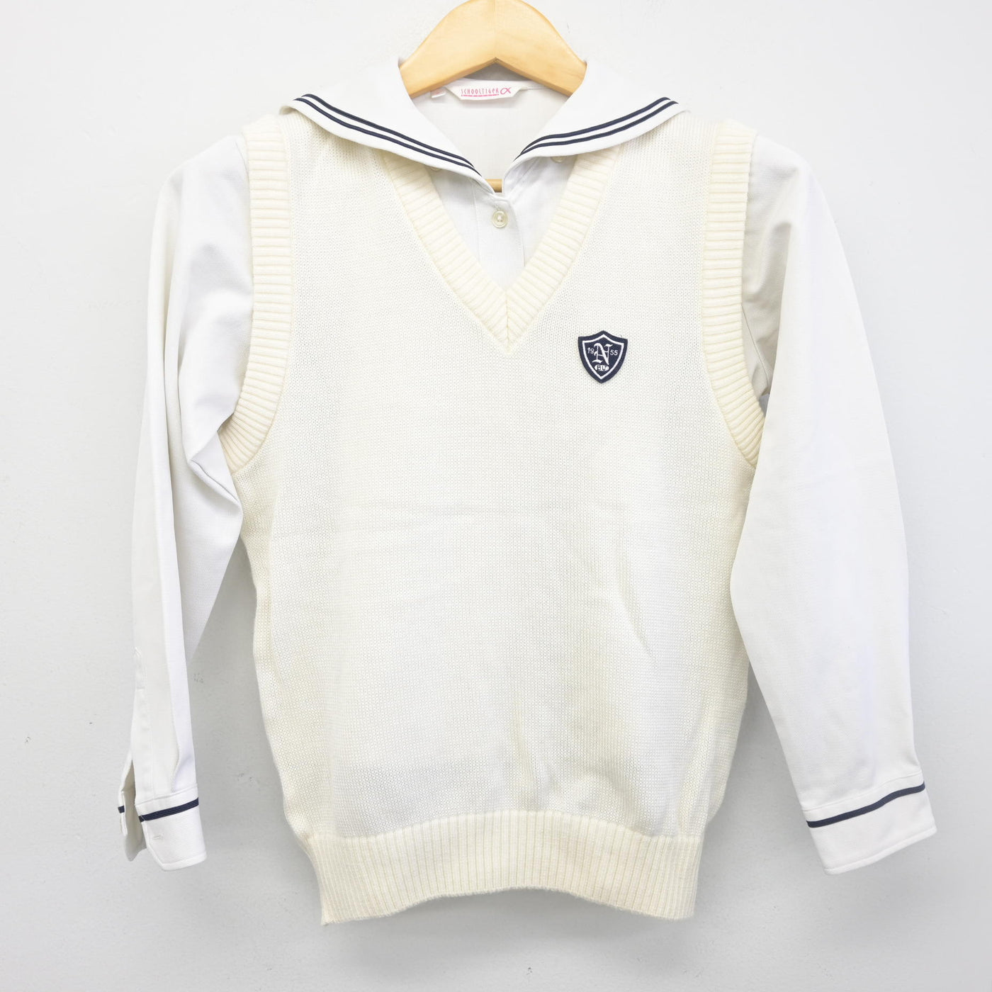 【中古】大分県 日本文理大学附属高等学校 女子制服 2点 (ニットベスト・セーラー服) sf098442