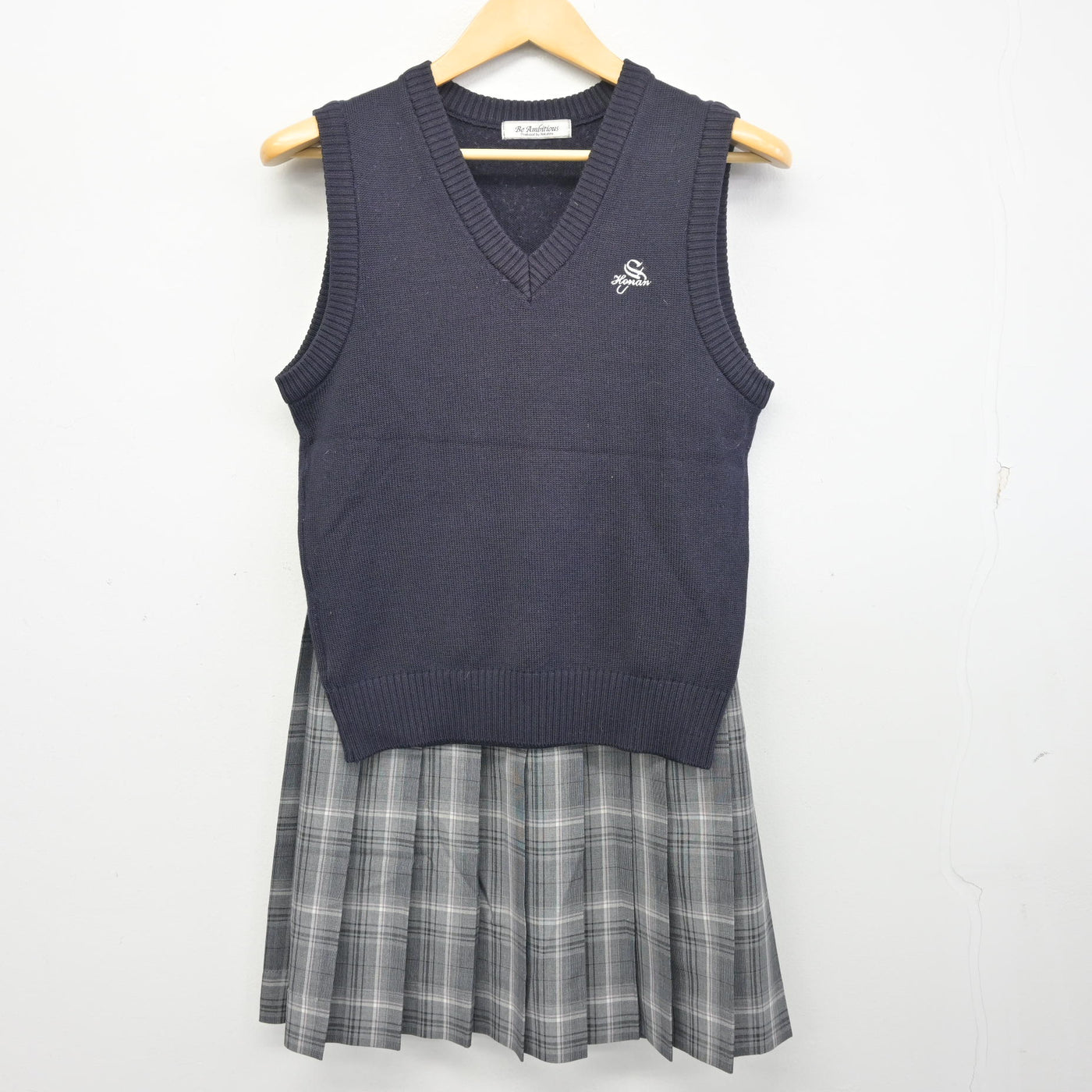 【中古】大分県 佐伯豊南高等学校 女子制服 2点 (ニットベスト・スカート) sf098447