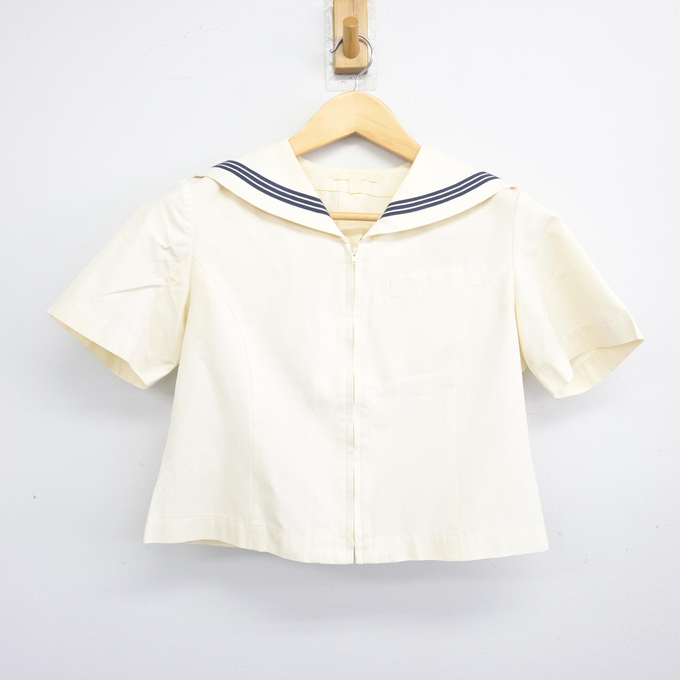 【中古】福岡県 博多女子高等学校 女子制服 2点 (セーラー服・スカート) sf098458