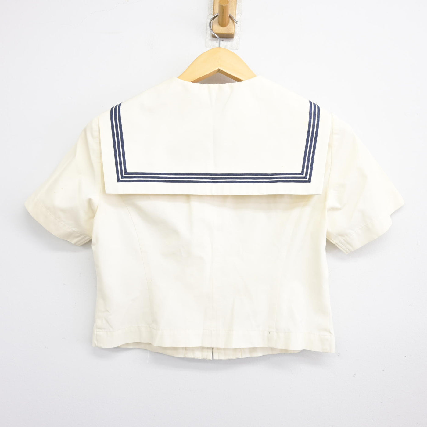 【中古】福岡県 博多女子高等学校 女子制服 2点 (ニットベスト・セーラー服) sf098459
