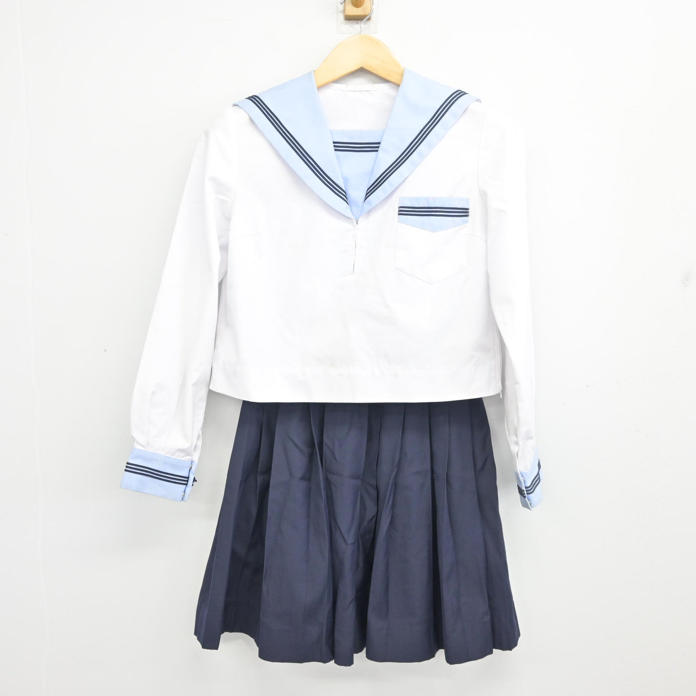【中古】北海道 北斗市立大野中学校 女子制服 4点 (セーラー服・セーラー服・スカート) sf098474