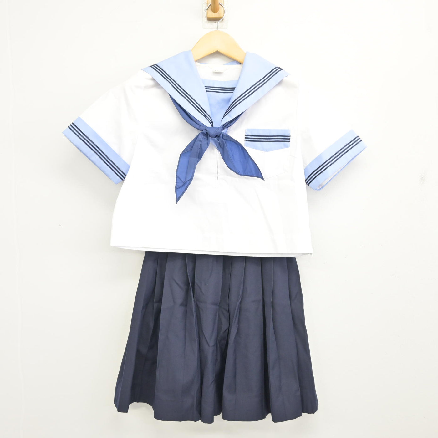 【中古】北海道 北斗市立大野中学校 女子制服 4点 (セーラー服・セーラー服・スカート) sf098474