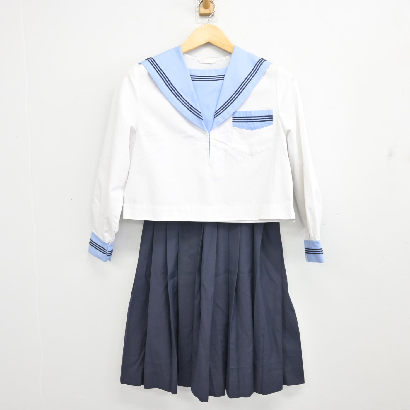【中古】北海道 北斗市立大野中学校 女子制服 2点 (セーラー服・スカート) sf098475