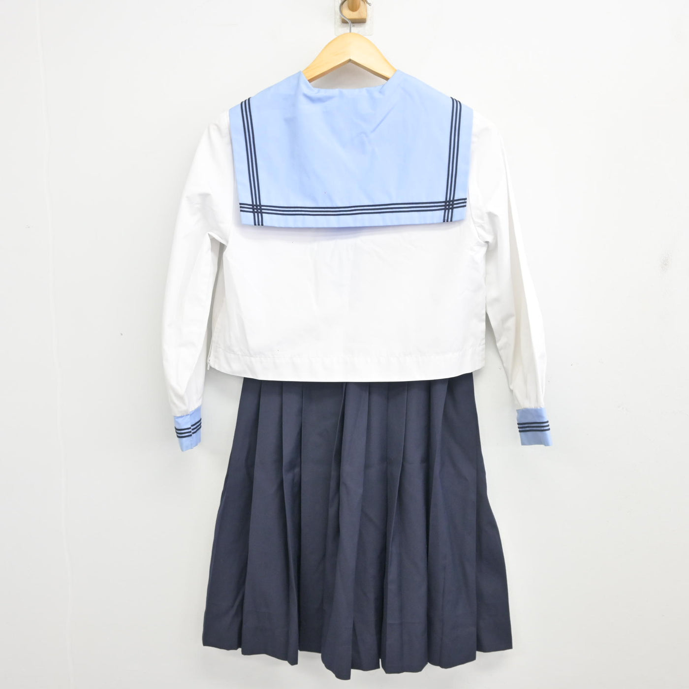【中古】北海道 北斗市立大野中学校 女子制服 2点 (セーラー服・スカート) sf098475