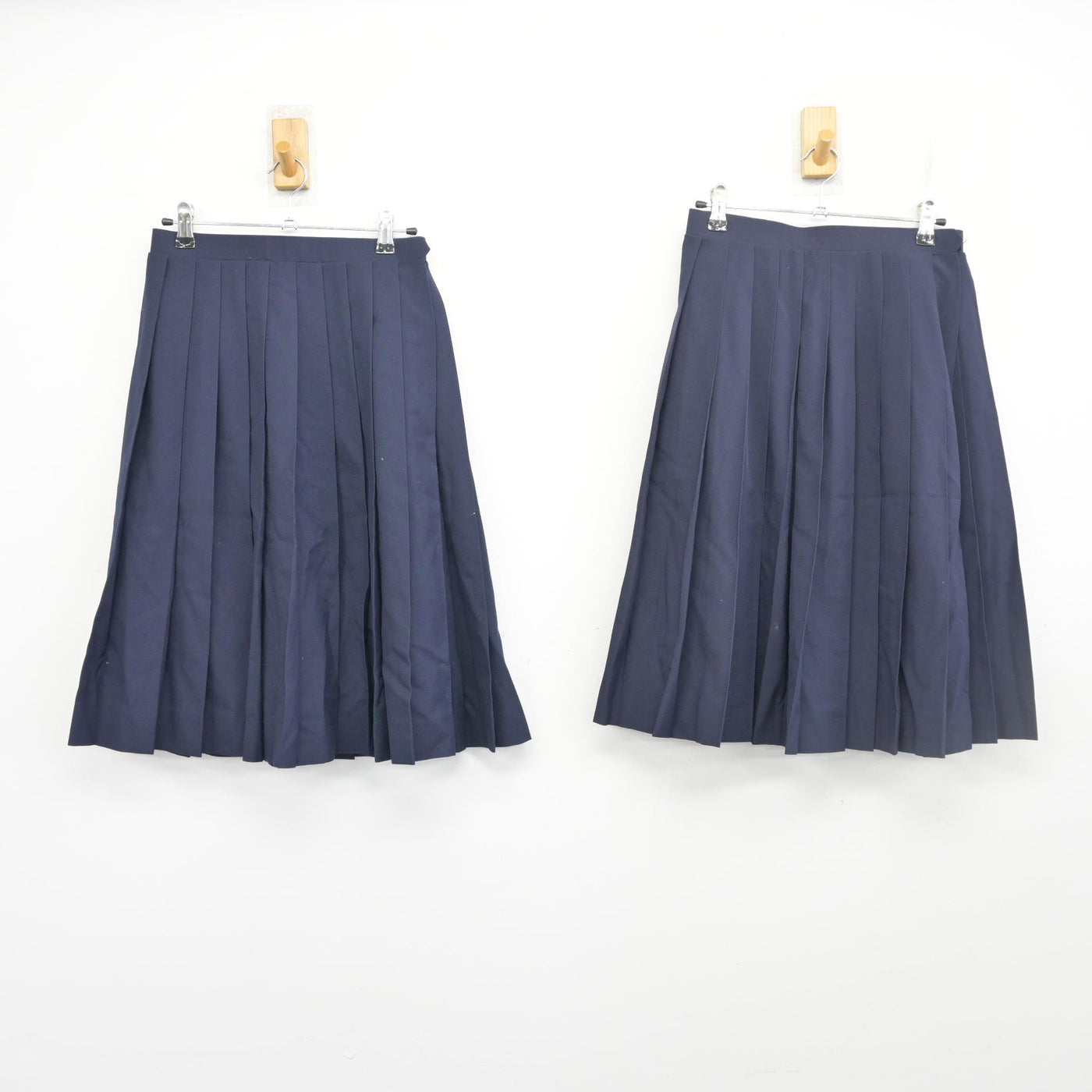 【中古】千葉県 市原市立若葉中学校 女子制服 4点 (セーラー服・スカート) sf098486