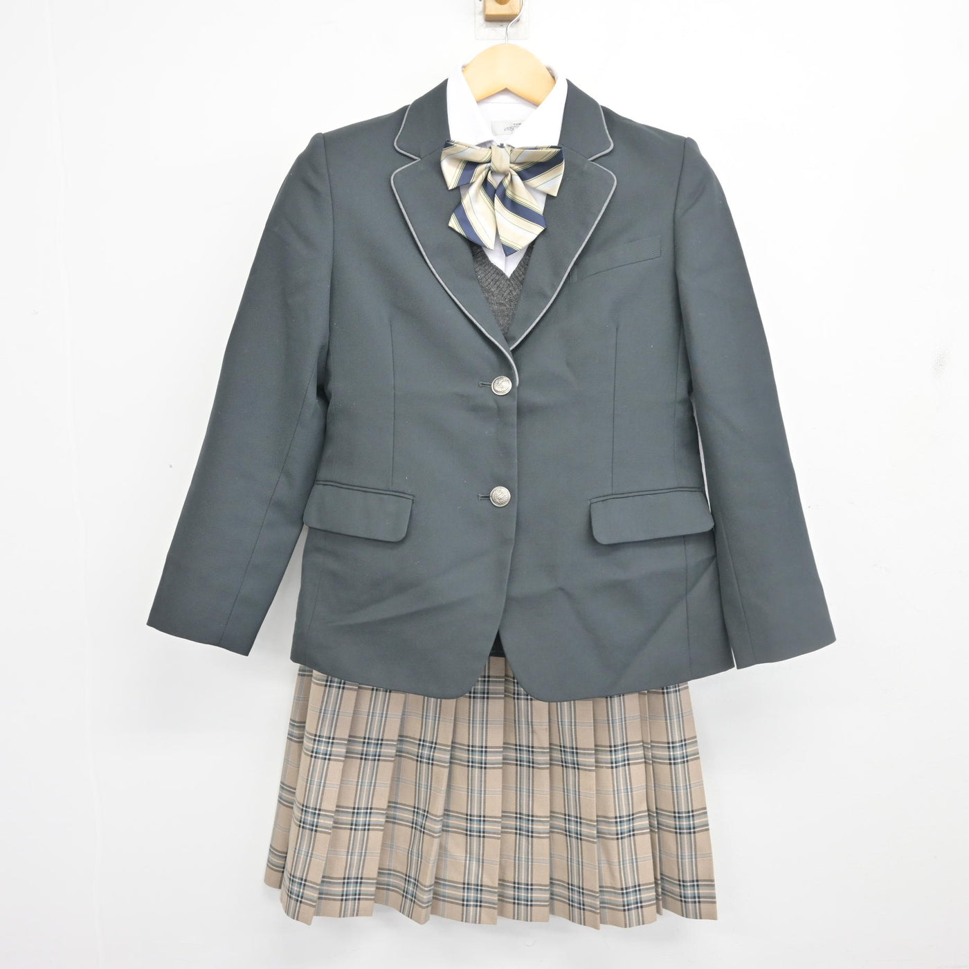 【中古】愛知県 犬山総合高等学校 女子制服 5点 (ブレザー・ニット・シャツ・スカート) sf098491