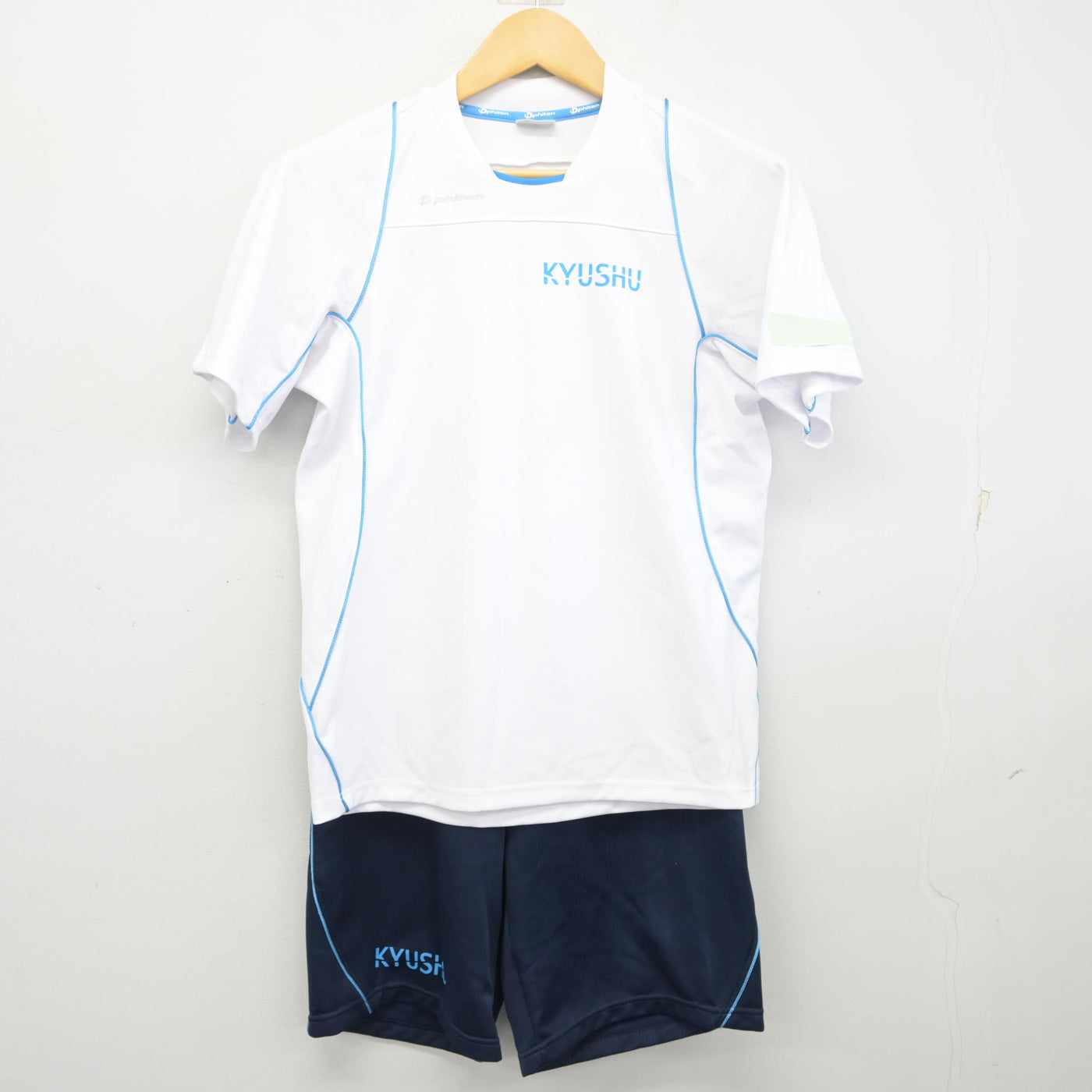 【中古】福岡県 九州産業大学付属九州高等学校 女子制服 2点 (体操服 上・体操服 下) sf098545