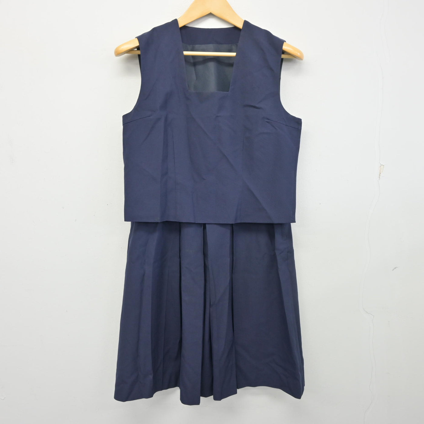 【中古】福島県 磐城桜が丘高等学校 女子制服 2点 (ベスト・スカート) sf098548