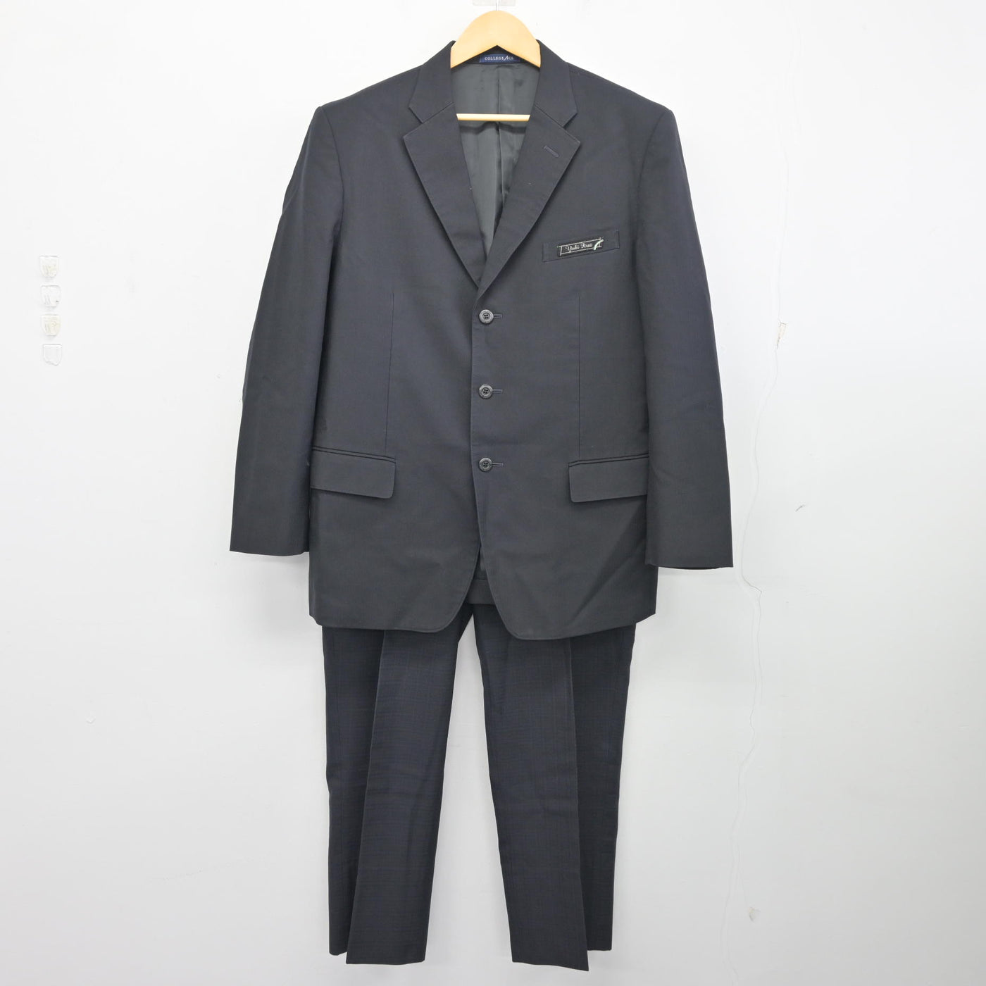 【中古】茨城県 結城第一高等学校 男子制服 3点 (ブレザー・ニット・ズボン) sf098553