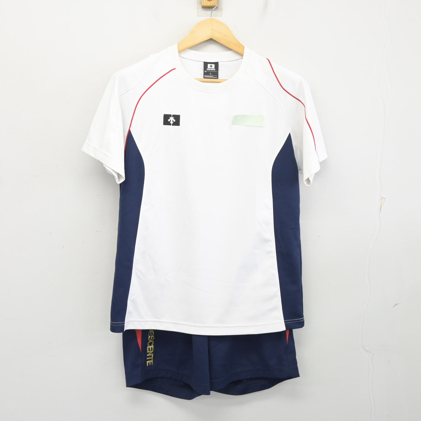 【中古】兵庫県 神港橘高等学校 女子制服 2点 (体操服 上・体操服 下) sf098598