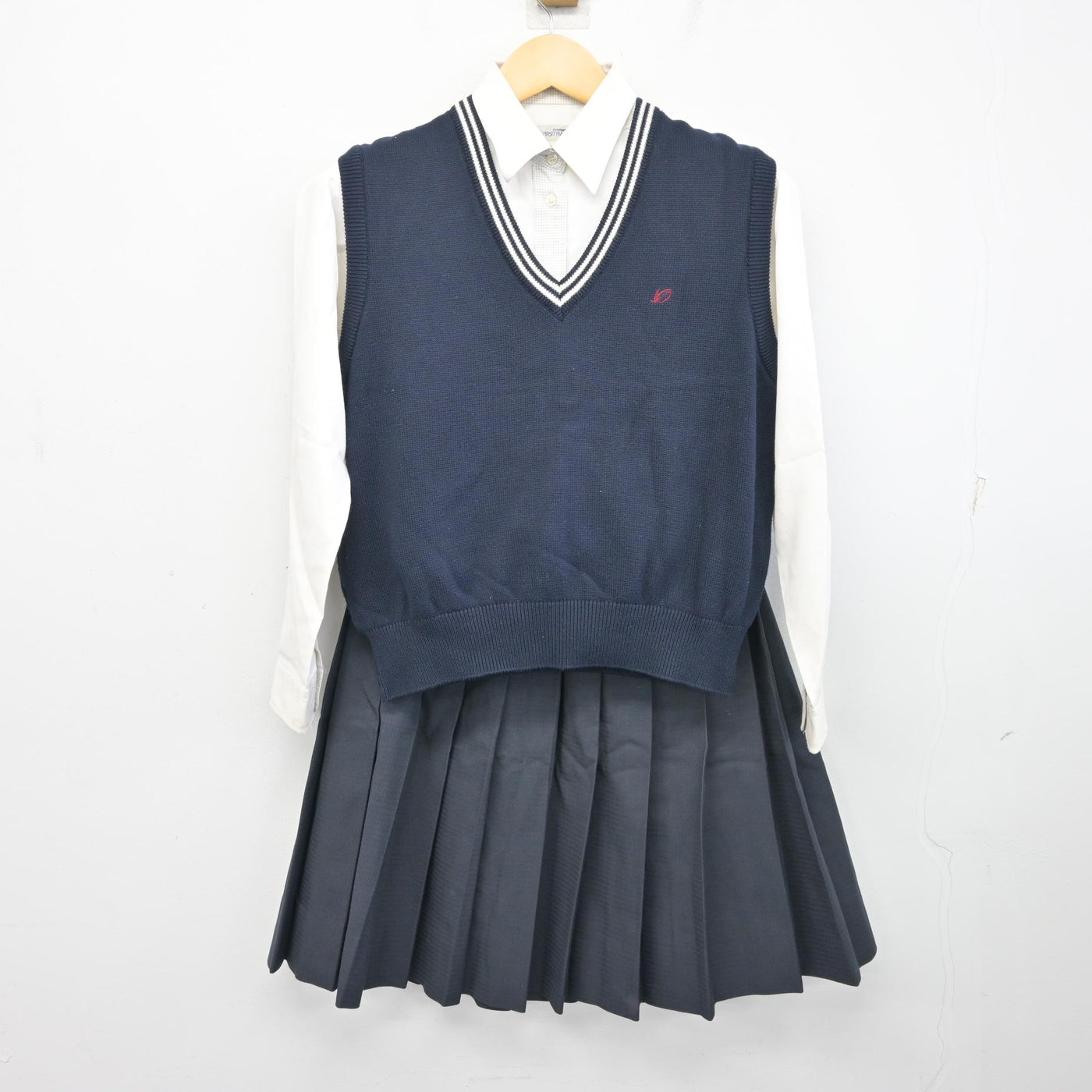 中古】福岡県 福岡大学附属大濠中学校・高等学校 女子制服 3点 (ニット 