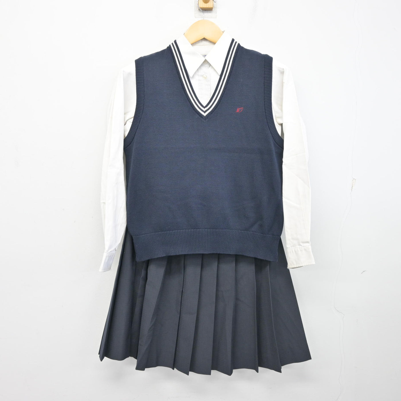 中古】福岡県 福岡大学附属大濠中学校・高等学校 女子制服 3点 (ニット 