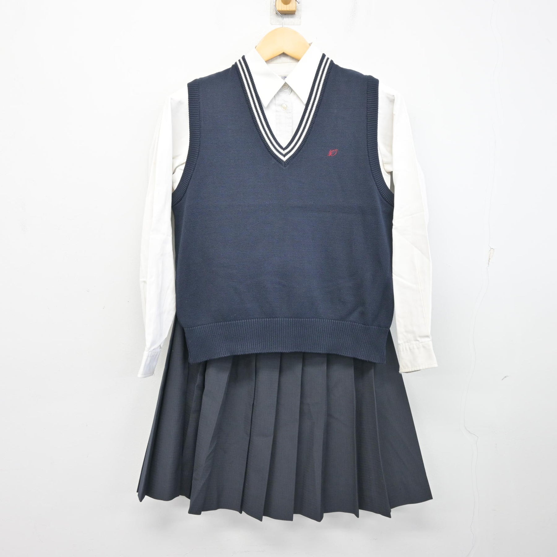 中古】福岡県 福岡大学附属大濠中学校・高等学校 女子制服 3点 (ニット