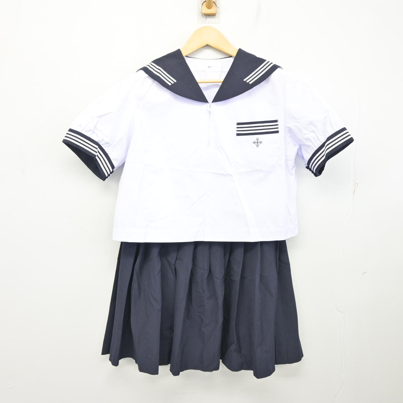 【中古】茨城県 鉾田第二高等学校 女子制服 2点 (セーラー服・スカート) sf098645