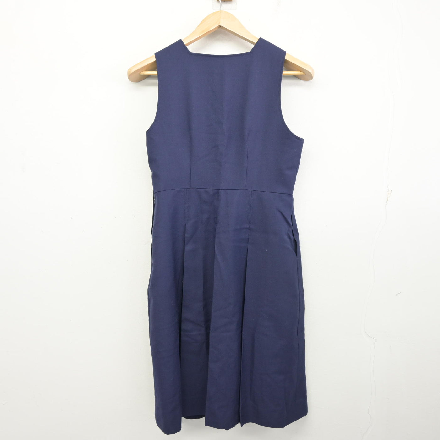 【中古】福岡県 香住丘高等学校 女子制服 2点 (セーラー服・ジャンパースカート) sf098704