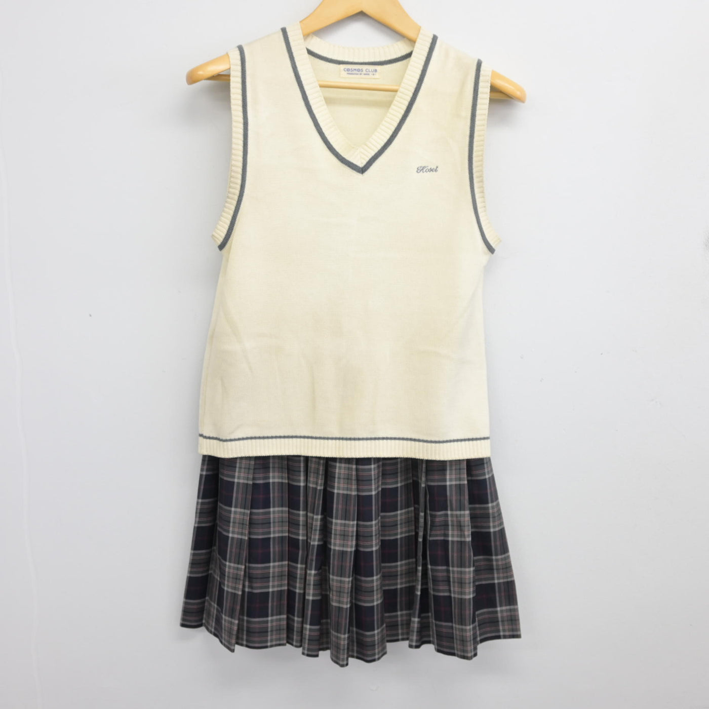 【中古】北海道 札幌光星高等学校 女子制服 4点 (ブレザー・ニットベスト・スカート) sf098755