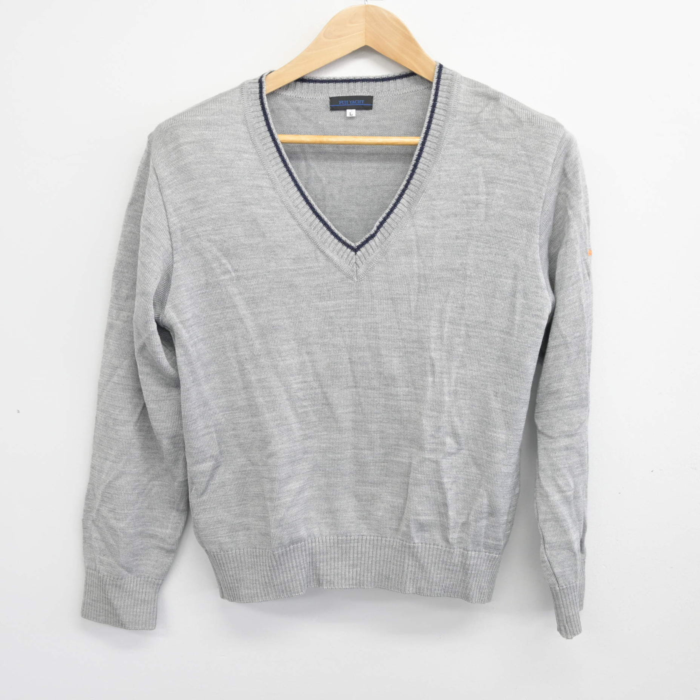 【中古】広島県 崇徳高等学校 女子制服 2点 (ニットベスト・ニット) sf098770