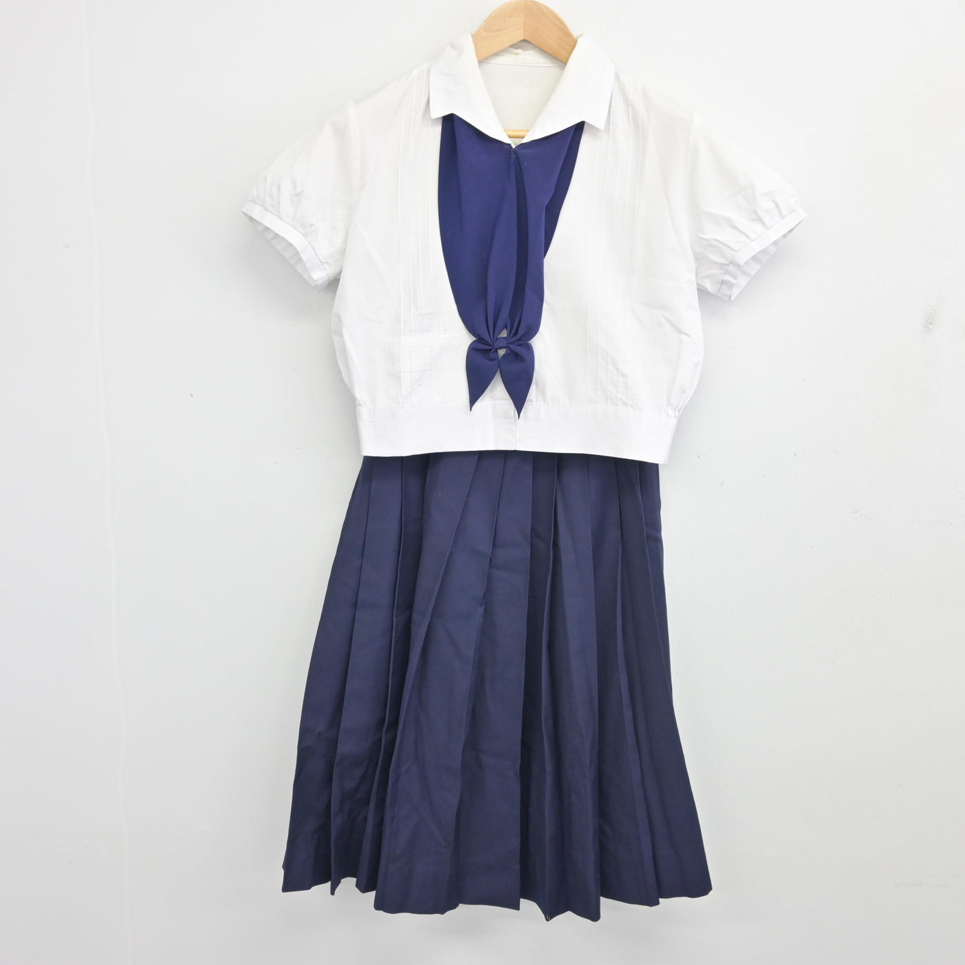 【中古】大阪府 帝塚山学院高等学校 女子制服 4点 (シャツ・スカート) sf098778